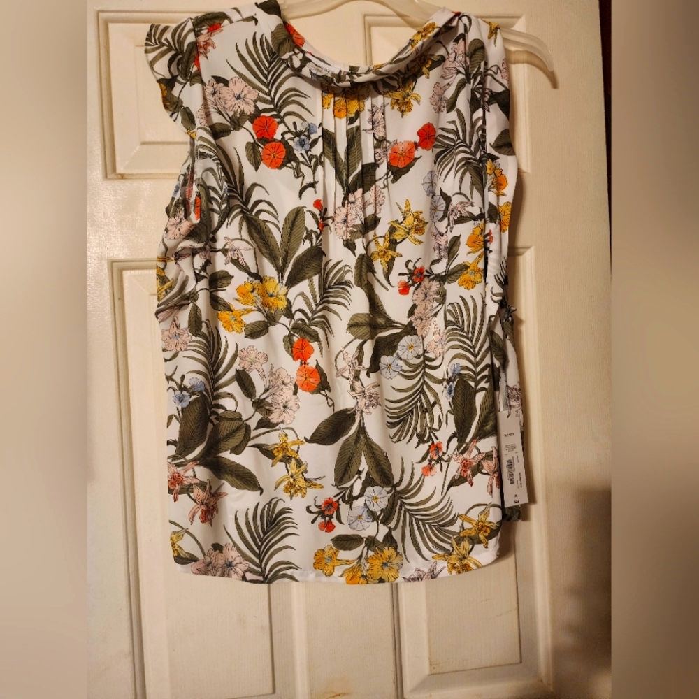 Liz Claiborne sleeveless blouse